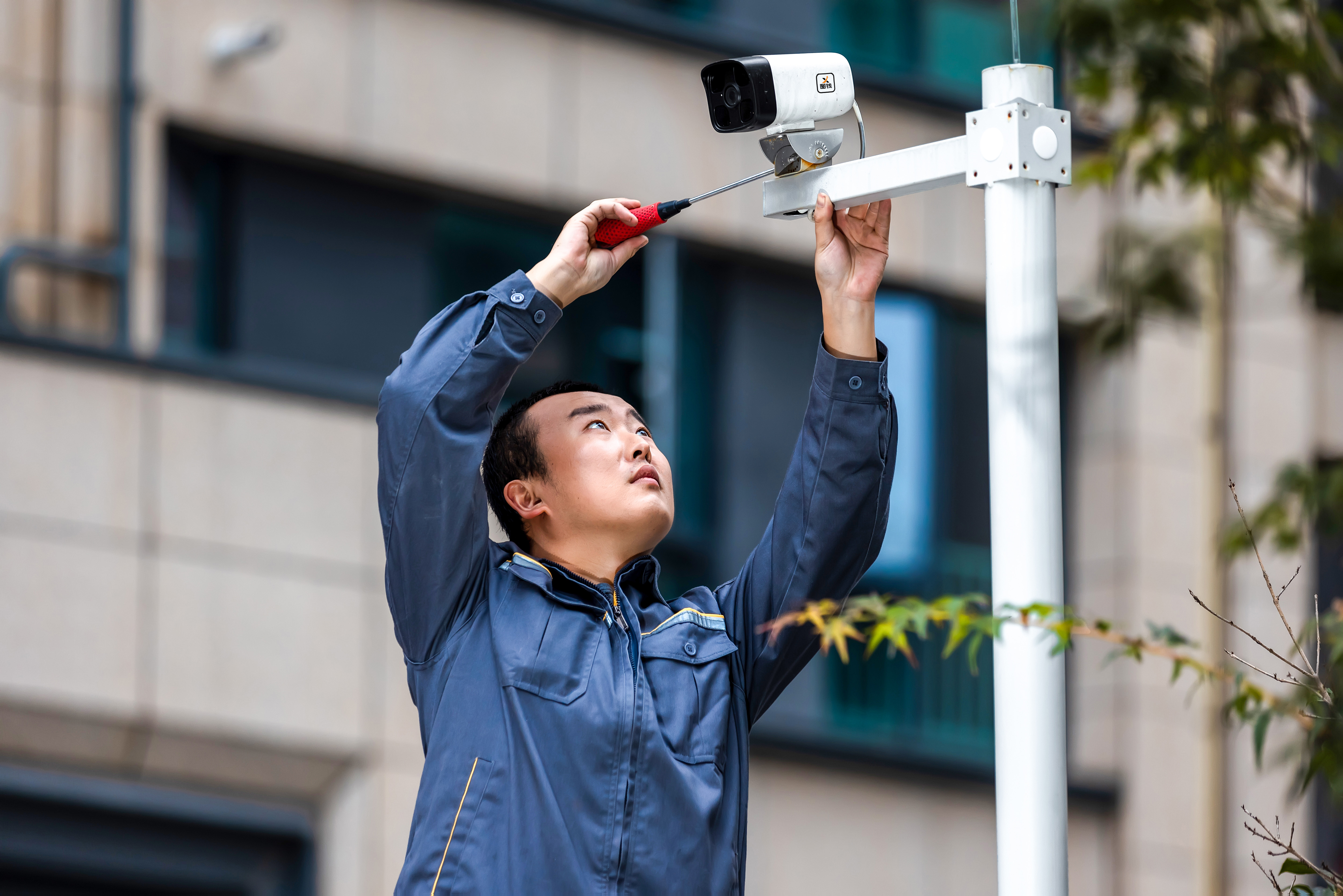 安装监控.jpg 安装监控.jpg